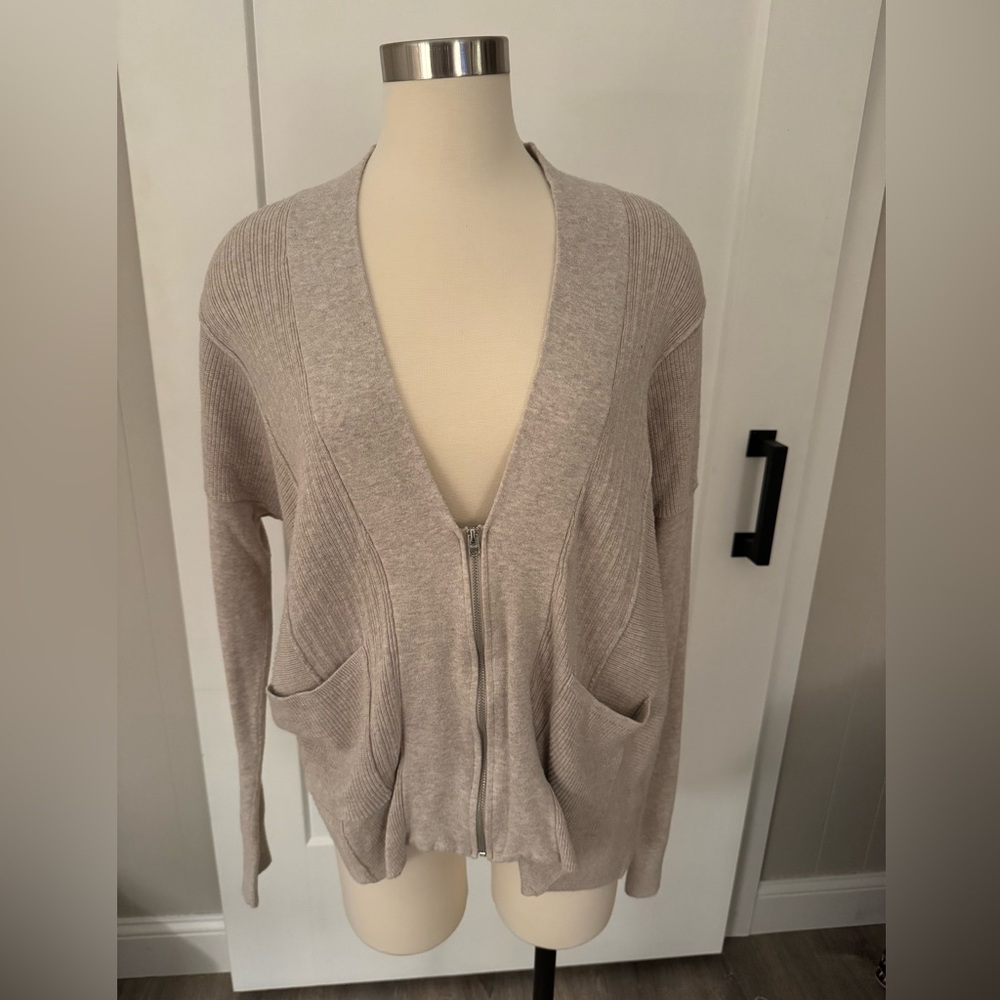 Abercrombie & Fitch Beige Zippered Cardigan